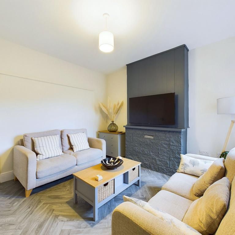 4 bedroom detached house to rent - Photo 1