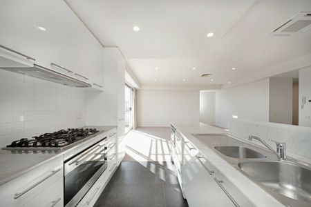 Top floor in top location - Photo 5
