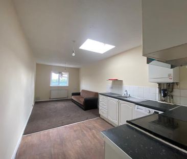 2 bedroom flat to rent - Photo 6