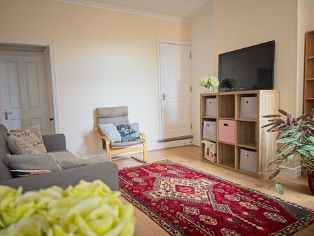 4 Bed Terraced House, Lorne Road, LE2 - Photo 2