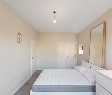 4 bedroom House To Let - Photo 1