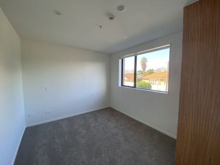 402/2A Truro Road, Sandringham - Photo 3