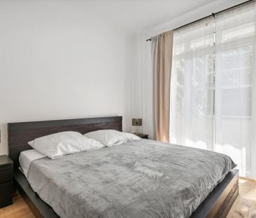 Helle möblierte 2-Zimmer-Wohnung mit Küche & Balkon - Photo 6