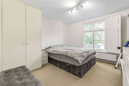A bright, modern, two bedroom flat in a smart Victorian conversion. - Photo 5
