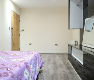 Room in a Shared Flat, Ilford, IG3 - Photo 6