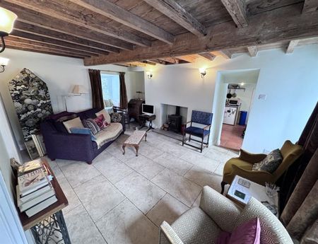3 Bedroom Detached To Let - Photo 2