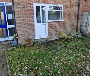 1 Bed Flat, Yarmouth Gardens, SO15 - Photo 6