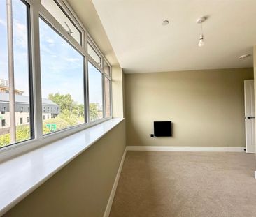 2 bed flat to rent in Sheffield Road, Barnsley, S70 - Photo 5