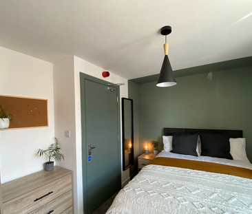 Luxury 5-Bed, 5-Bathroom Student Home – Kensington, Liverpool Room 1 - Photo 6
