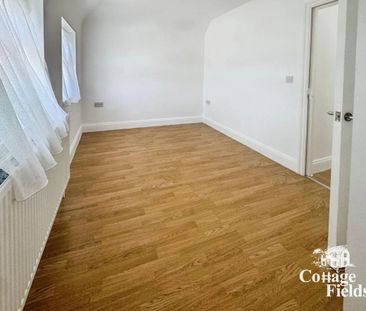 2 bedroom end of terrace house to rent - Photo 3