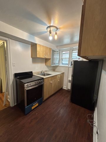 For Lease - 19 Castlefield Avenue Unit# 1, Toronto, Ontario - Photo 4