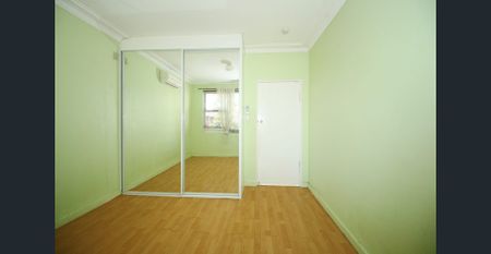 CENTRAL LOCATION - BARGAIN RENT - Photo 2
