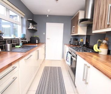 110 Hillsborough Road, Lisburn, BT28 1JU - Photo 4