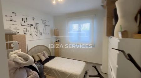 Charming 3-Bedroom Townhouse with Private Pool in Cala de Bou – Available for Yearly Rental - Photo 5