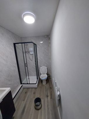 2 Bed Flat, Kielder Square, M5 - Photo 1