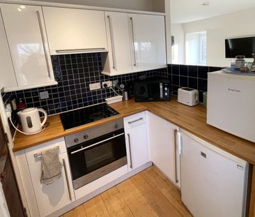 1 Bed Flat, Cleveden Drive, G12 - Photo 2