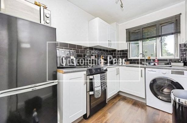 Elder Close, Guildford - Photo 1