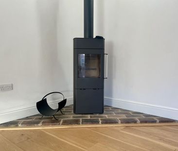 3 bedroom barn conversion to rent - Photo 3