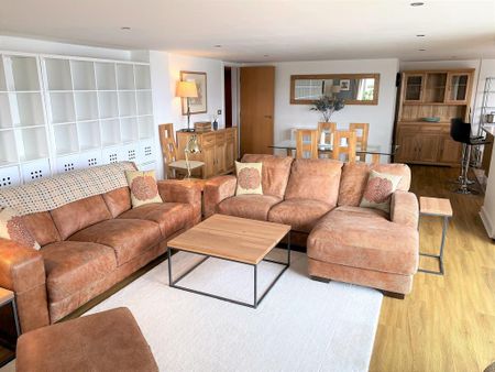 2 bedroom apartment to rent - Photo 2