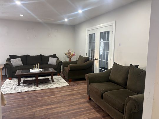 For Lease - 3670 Crabtree Crescent, Mississauga, Ontario - Photo 1