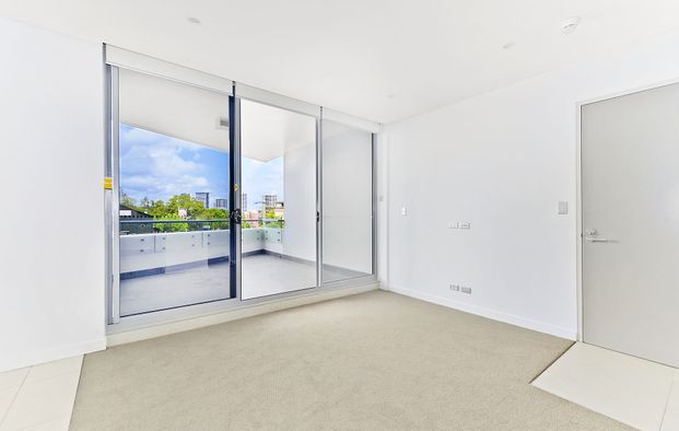 SPACIOUS & MODERN 2 BEDROOMS UNIT IN RYDE - Photo 1