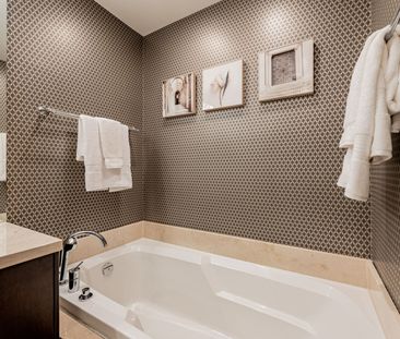 For Lease - 1048 Broadview Avenue Unit# PH02, Toronto, Ontario - Photo 1