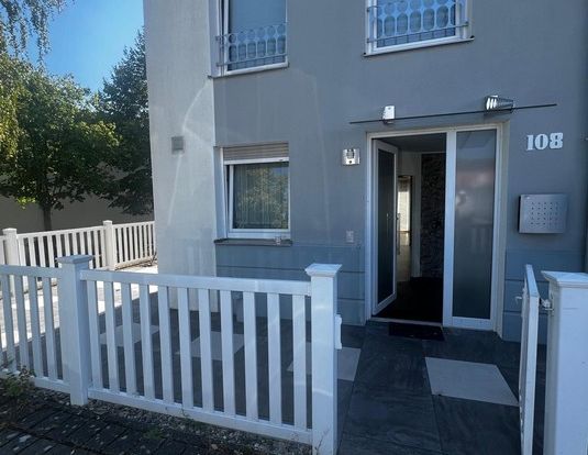 Exklusives Wohnen am Tillypark: Hochwertig möbliertes Haus - Foto 1