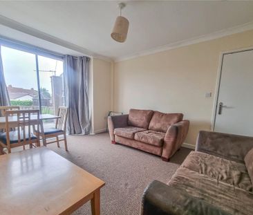 4 bedroom terraced house to rent - Photo 2