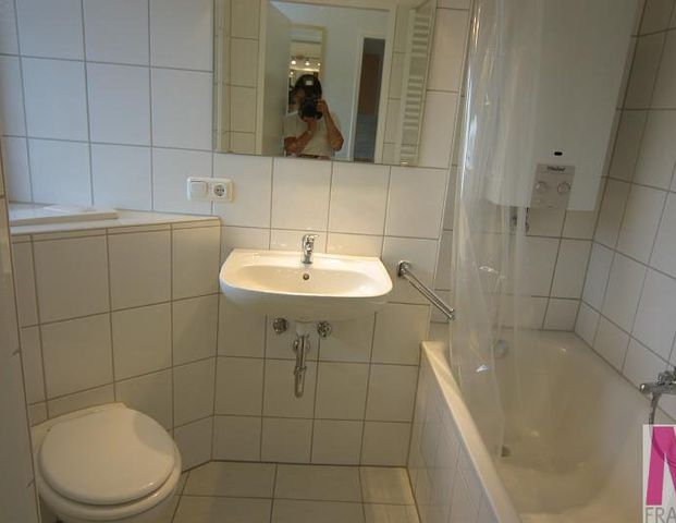 Großzügige Wohnung in zentrale Lage - Photo 1