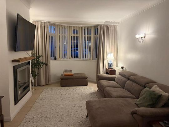 4 bedroom semi-detached house to rent - Photo 1