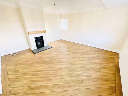 Jenkins Row, Rhymney, Tredegar, NP22 - Photo 2