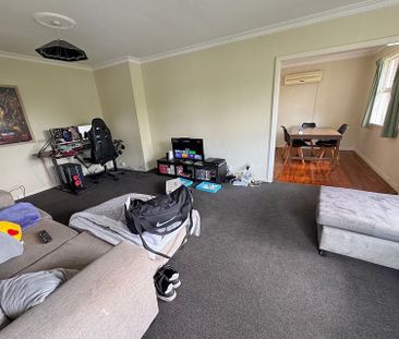 A home with office / study nook in master bedroom - Photo 1