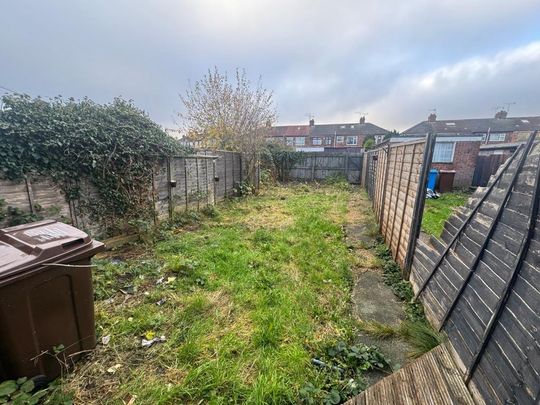 2 bedroom terraced house to rent - Photo 1