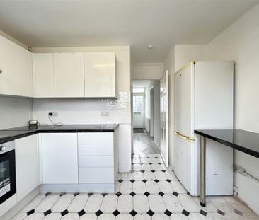 3 Bedroom House To Let - Photo 3