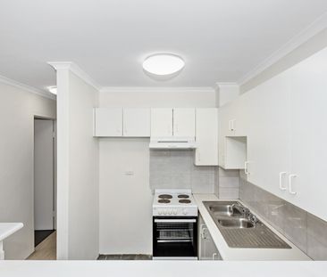 Modern Living - Photo 4