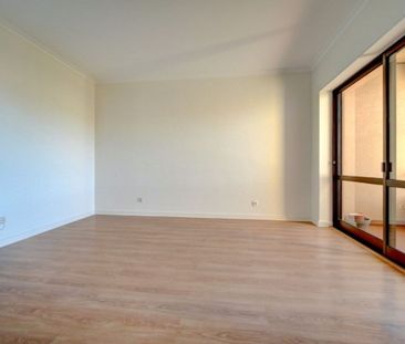 3 room luxury Flat for rent in Cascais e Estoril, Cascais, Lisbon - Photo 2