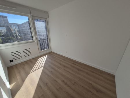Location Appartement 4 pièces 87m² LILLE 59800 - Photo 4