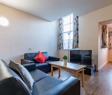 1 bedroom in a flat share to rent - Photo 1