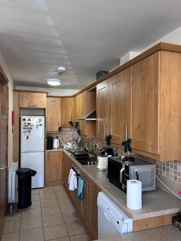 Unit 1, 110 Fitzroy Avenue, Belfast, BT7 1HX - Photo 4
