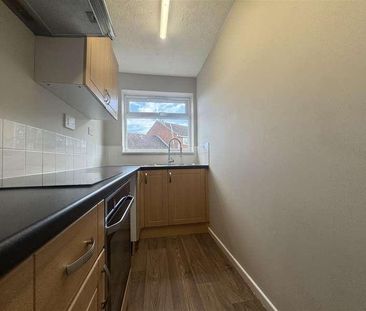 Constable Avenue, Clacton-on-sea, CO16 - Photo 1