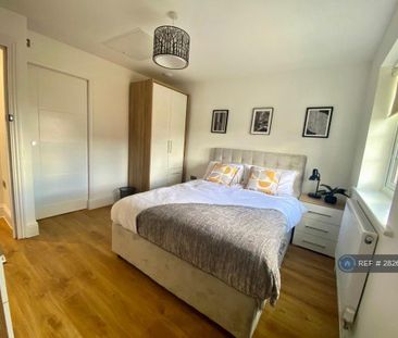 1 bedroom in a house share to rent - Photo 3