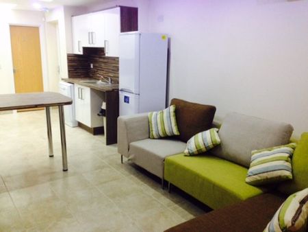 6 Bed With 6 En-suites George Road £115 PPPW - Photo 4