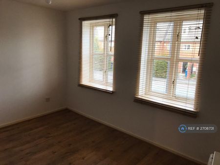 2 bedroom flat to rent - Photo 4