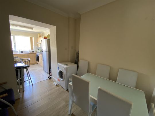 Room For Rent Broadway, Treforest - Photo 1