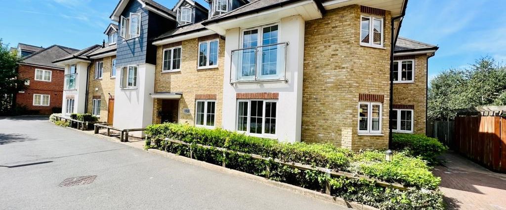 2 bedroom flat to rent - Photo 1