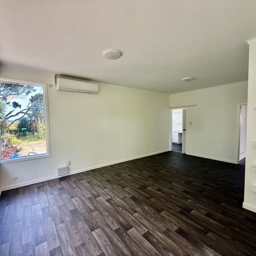 Spacious 4-Bedroom Home on Large Section – Recently Renovated - Photo 1