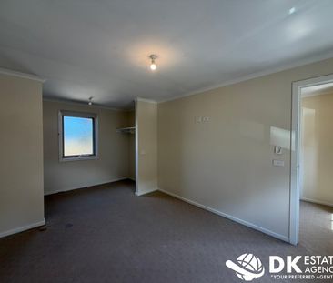 Modern 3 Bedroom Townhouse in Werribee - Photo 6