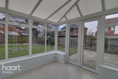 3 bedroom detached house to rent - Photo 3