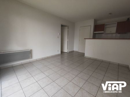 T2 DE 36 m² PROCHE PLACE DES CARMES - Photo 4