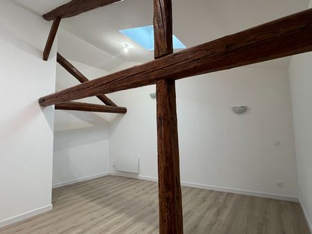 Location Appartement 4 pièces 102m² LEZOUX 63190 - Photo 3